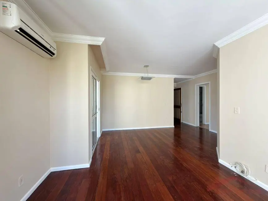 Foto 5 de Apartamento com 3 quartos para alugar, 146m2 em América, Joinville - SC