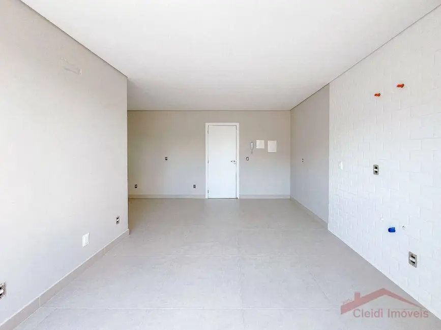 Foto 5 de Apartamento com 1 quarto à venda, 45m2 em Saguaçu, Joinville - SC