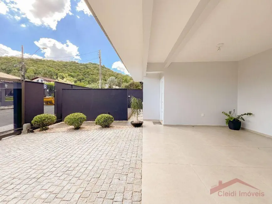 Foto 5 de Sobrado com 3 quartos à venda, 167m2 em Iririú, Joinville - SC