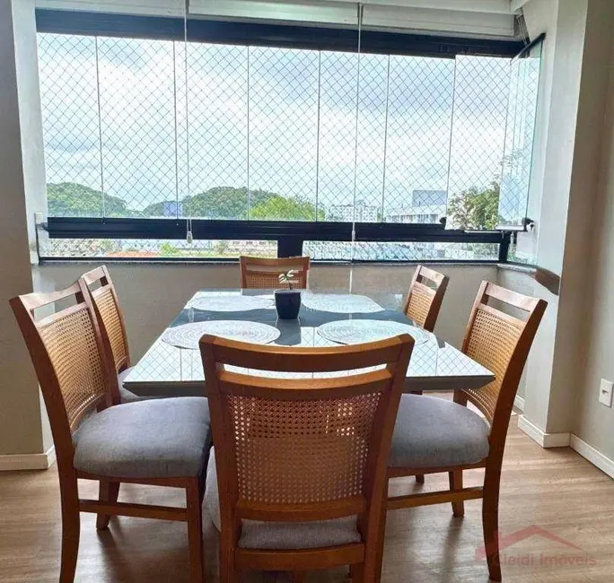 Foto 4 de Apartamento com 3 quartos para alugar, 125m2 em Glória, Joinville - SC