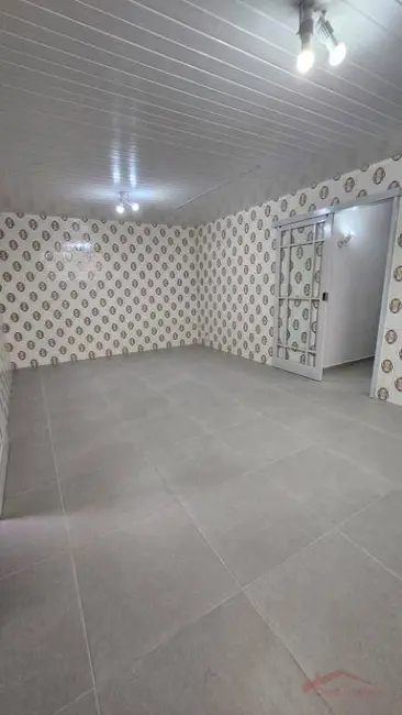 Casa com 2 quartos para alugar, 256m2 em América, Joinville - SC - imagem 8 Foto 8 de Casa com 2 quartos para alugar, 256m2 em América, Joinville - SC