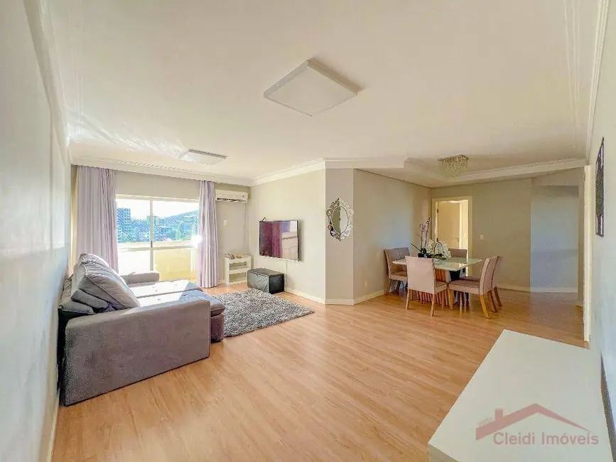 Foto 4 de Apartamento com 4 quartos à venda, 194m2 em Anita Garibaldi, Joinville - SC