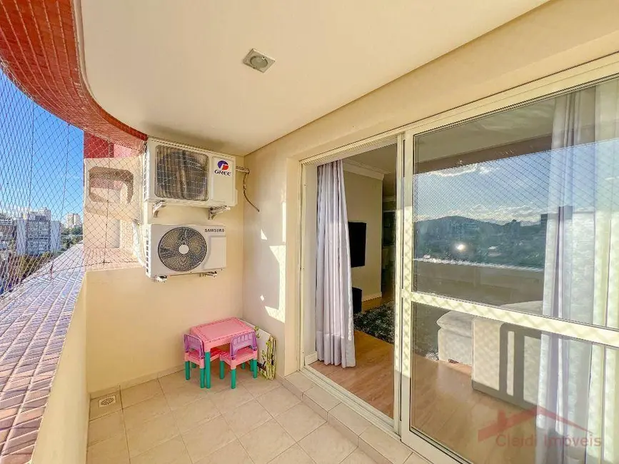 Foto 9 de Apartamento com 4 quartos à venda, 194m2 em Anita Garibaldi, Joinville - SC