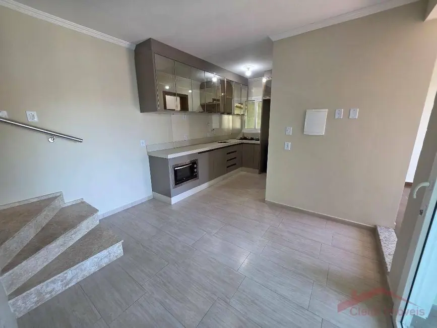 Sobrado com 3 quartos à venda, 86m2 em Aventureiro, Joinville - SC - imagem 7 Foto 7 de Sobrado com 3 quartos à venda, 86m2 em Aventureiro, Joinville - SC