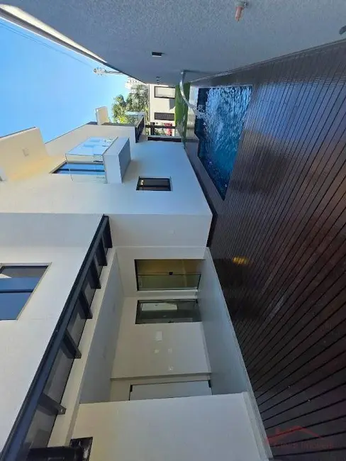 Foto 2 de Sobrado com 3 quartos à venda, 199m2 em América, Joinville - SC