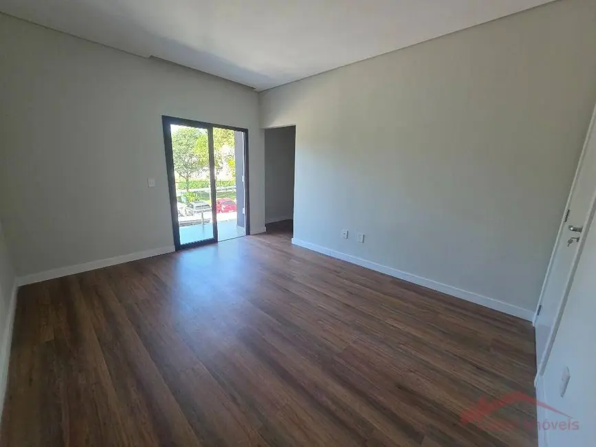 Foto 6 de Sobrado com 3 quartos à venda, 199m2 em América, Joinville - SC