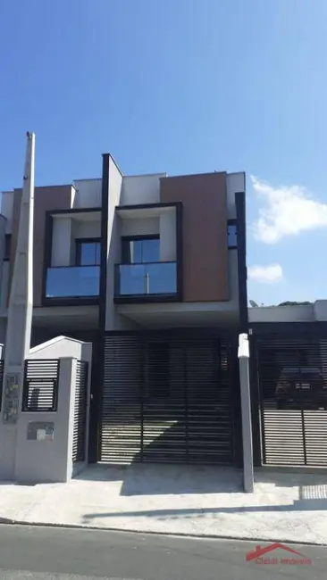Casa com 3 quartos à venda, 123m2 em Saguaçu, Joinville - SC - imagem 2 Foto 2 de Casa com 3 quartos à venda, 123m2 em Saguaçu, Joinville - SC