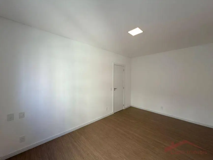 Foto 9 de Apartamento com 3 quartos para alugar, 111m2 em América, Joinville - SC