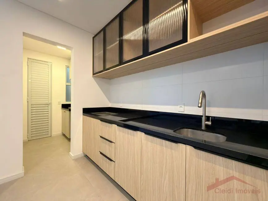 Foto 3 de Apartamento com 3 quartos para alugar, 111m2 em América, Joinville - SC