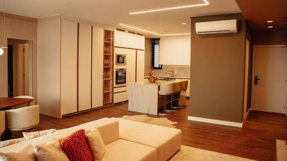 Foto 6 de Apartamento com 3 quartos à venda, 264m2 em Santo Antônio, Joinville - SC