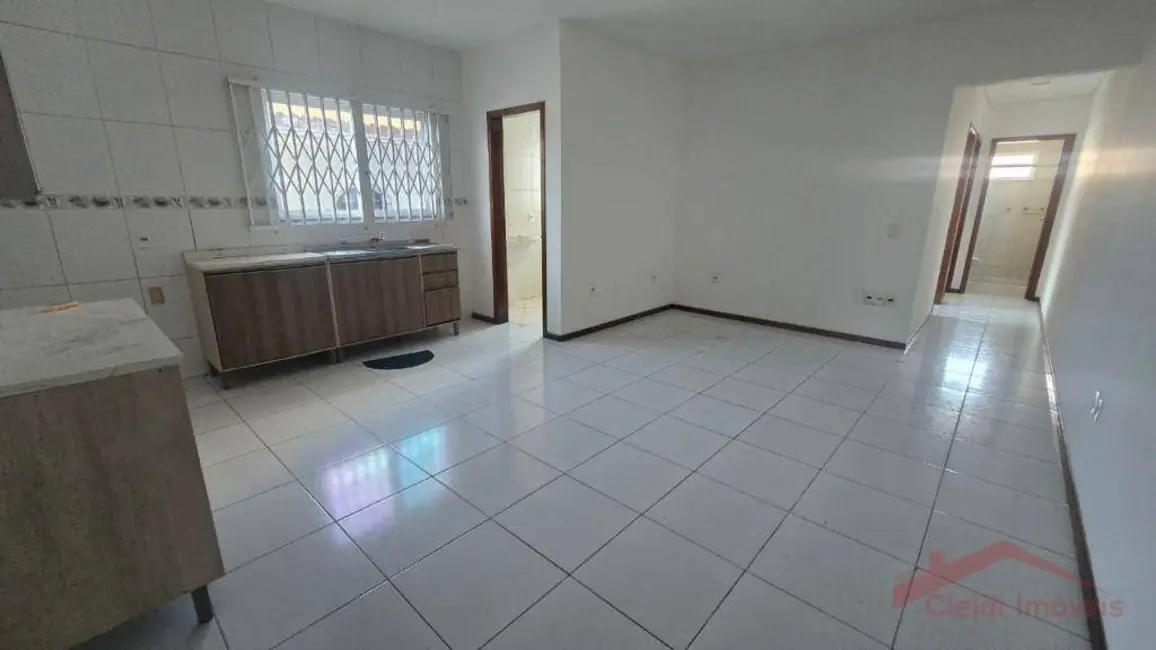 Foto 5 de Apartamento com 2 quartos para alugar, 80m2 em Iririú, Joinville - SC