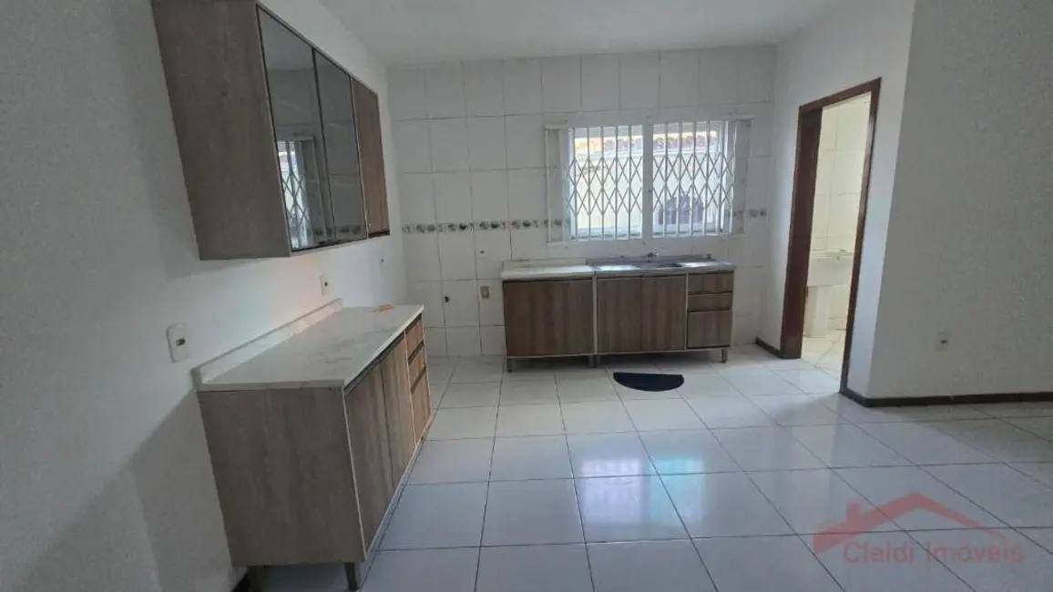Foto 6 de Apartamento com 2 quartos para alugar, 80m2 em Iririú, Joinville - SC