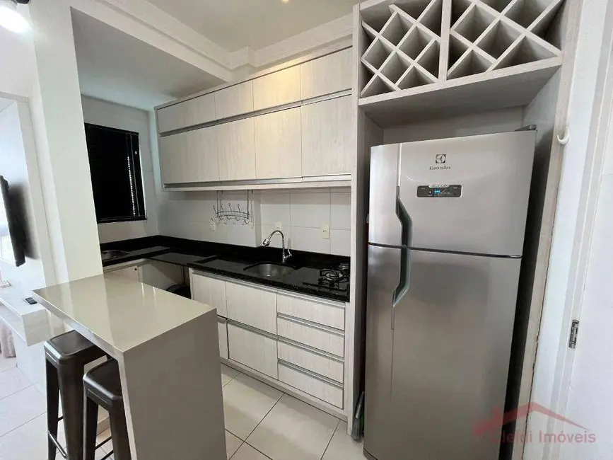 Foto 7 de Apartamento com 1 quarto para alugar, 47m2 em Bucarein, Joinville - SC