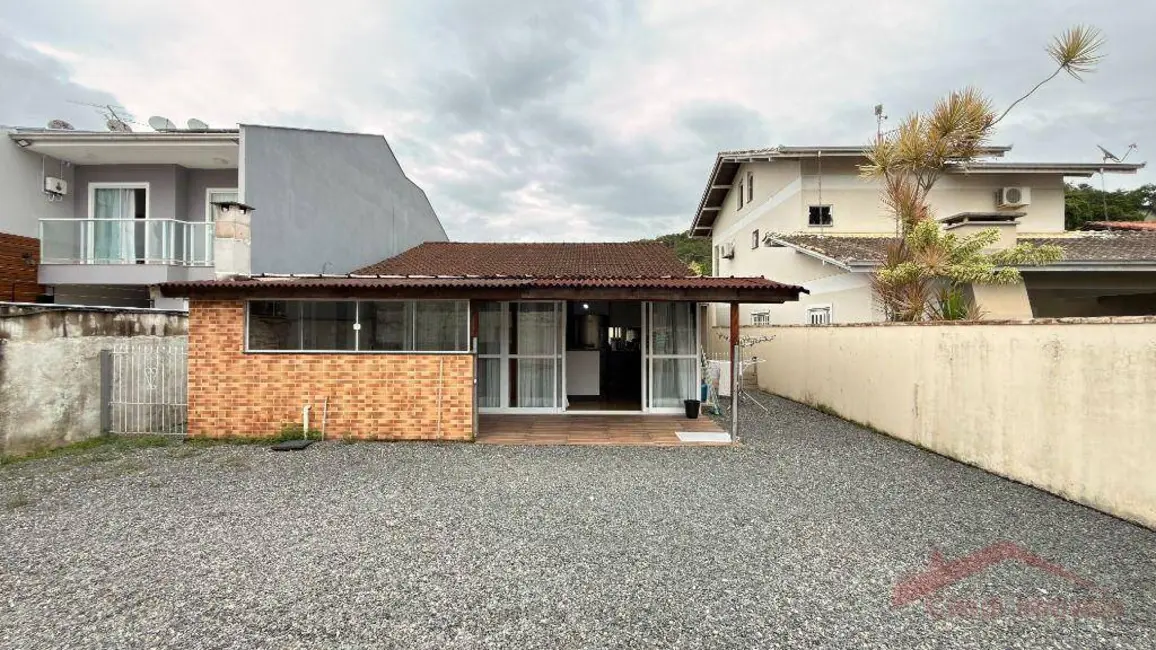 Foto 2 de Casa com 2 quartos à venda, 360m2 em Itaum, Joinville - SC