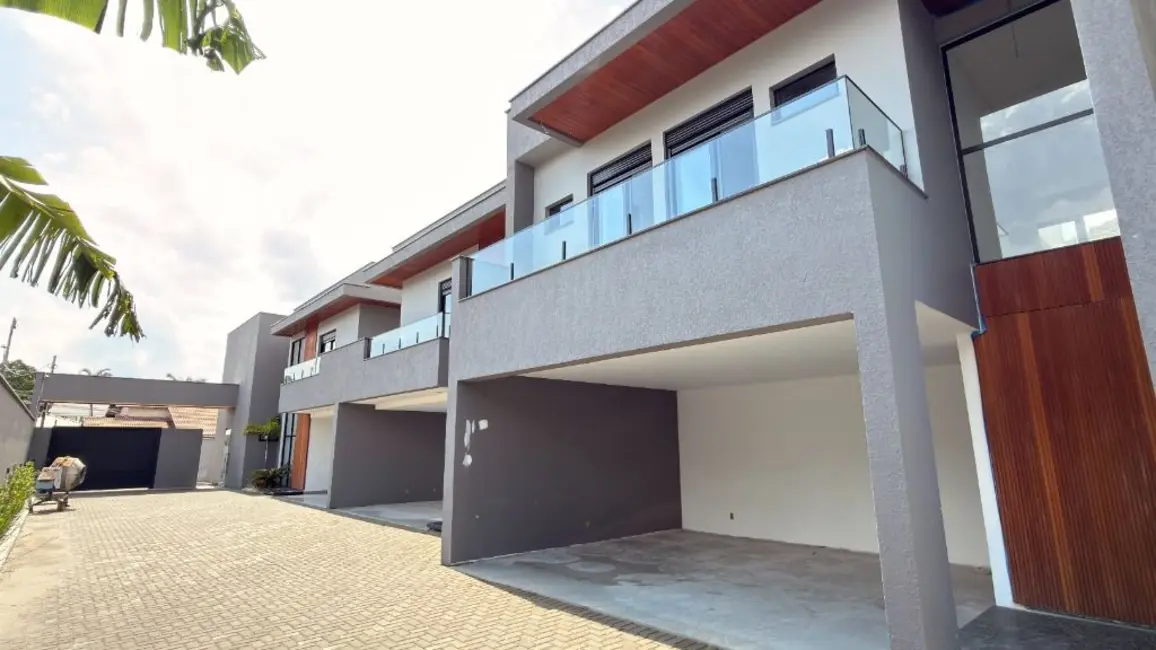 Foto 1 de Casa com 3 quartos à venda, 185m2 em América, Joinville - SC