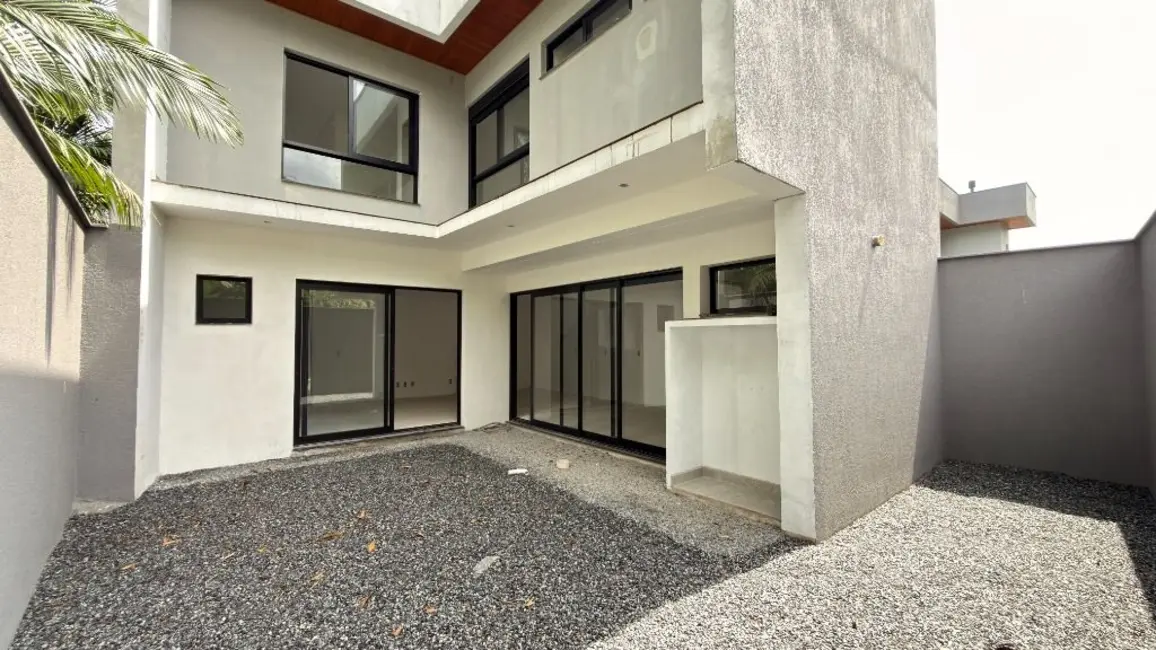 Foto 9 de Casa com 3 quartos à venda, 185m2 em América, Joinville - SC
