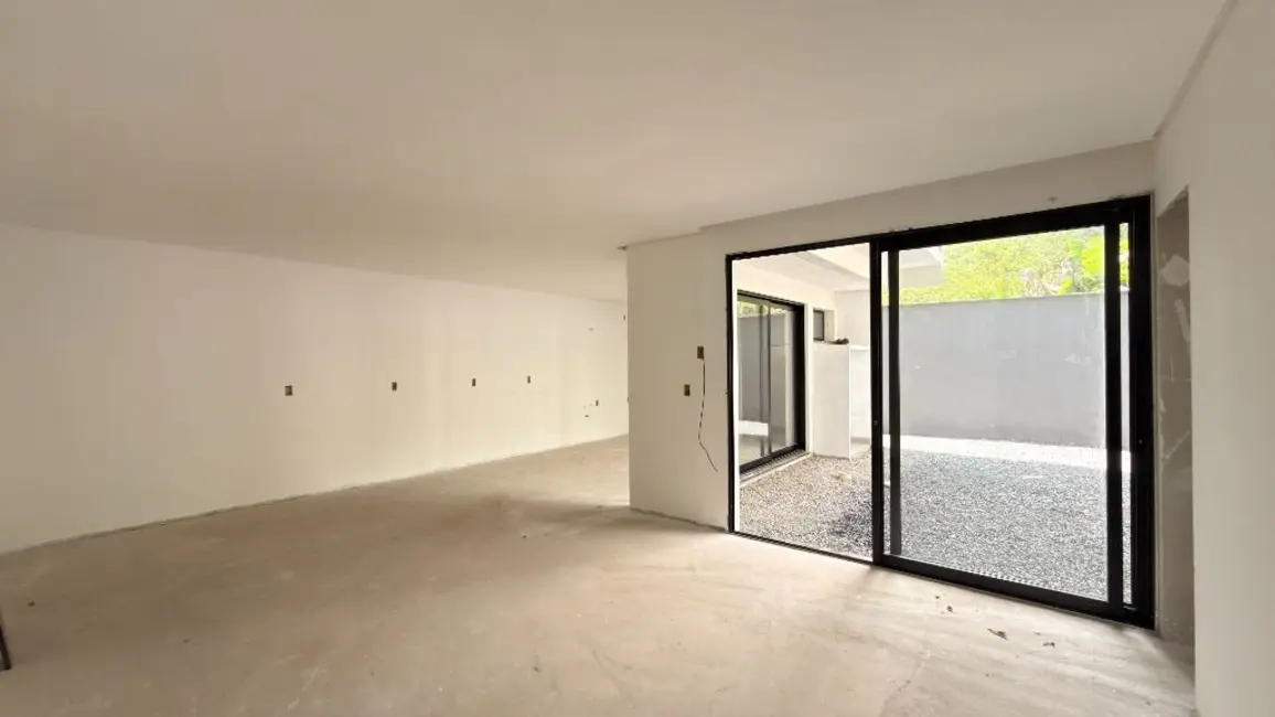 Foto 2 de Casa com 3 quartos à venda, 185m2 em América, Joinville - SC