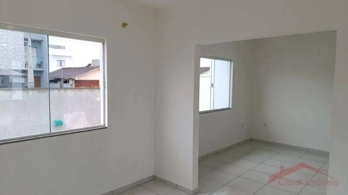 Foto 4 de Casa com 3 quartos para alugar, 99m2 em Adhemar Garcia, Joinville - SC