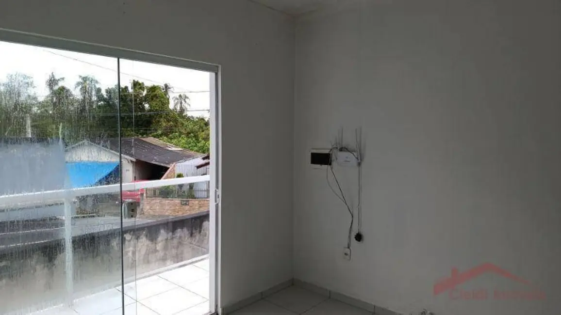Foto 9 de Casa com 3 quartos para alugar, 99m2 em Adhemar Garcia, Joinville - SC