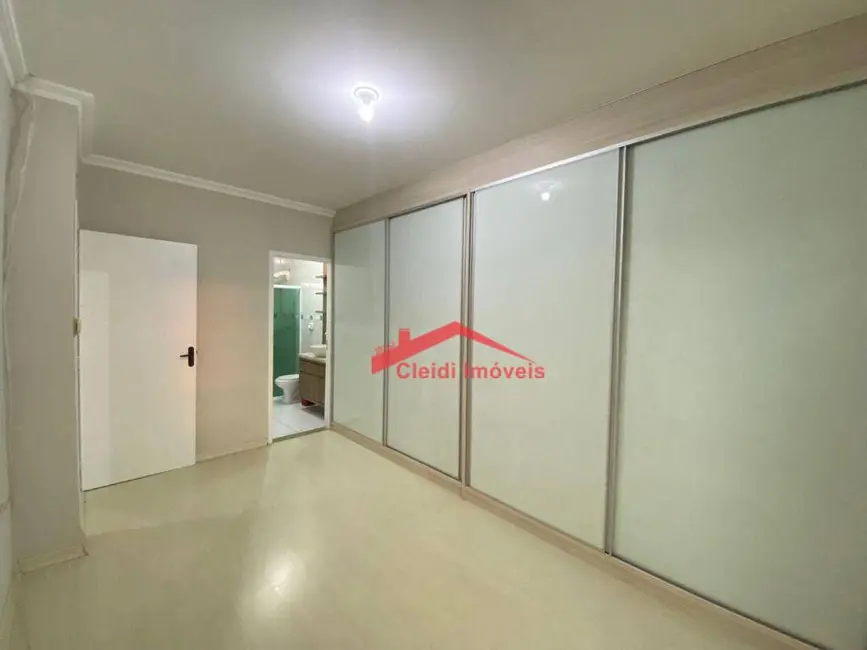 Foto 9 de Sobrado com 3 quartos à venda, 110m2 em Vila Nova, Joinville - SC