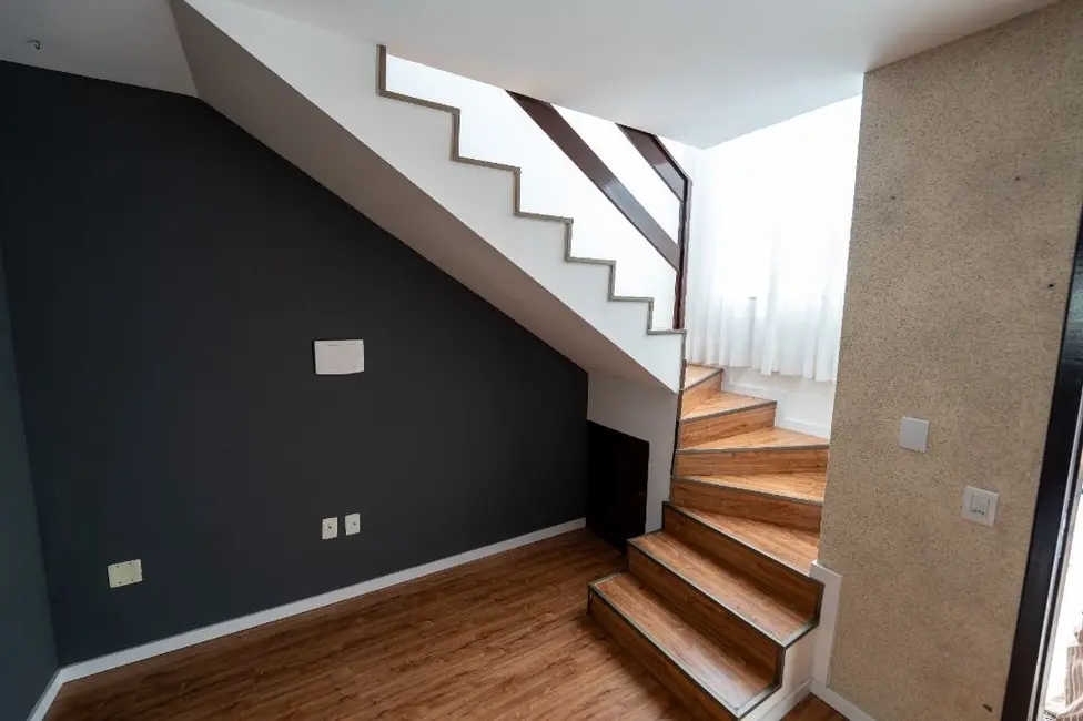 Foto 3 de Casa com 2 quartos à venda, 56m2 em Adhemar Garcia, Joinville - SC