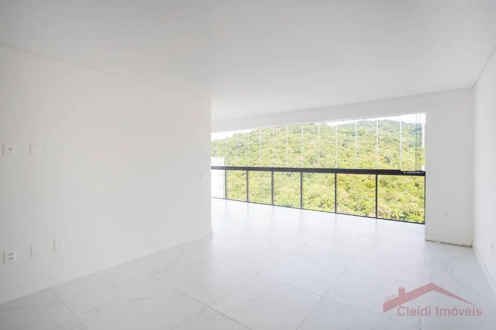 Apartamento com 3 quartos à venda, 127m2 em Atiradores, Joinville - SC - imagem 8 Foto 8 de Apartamento com 3 quartos à venda, 127m2 em Atiradores, Joinville - SC