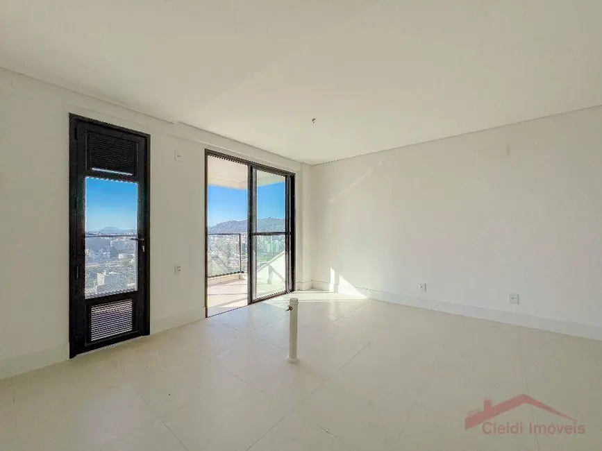 Foto 5 de Apartamento com 3 quartos à venda, 134m2 em Santo Antônio, Joinville - SC