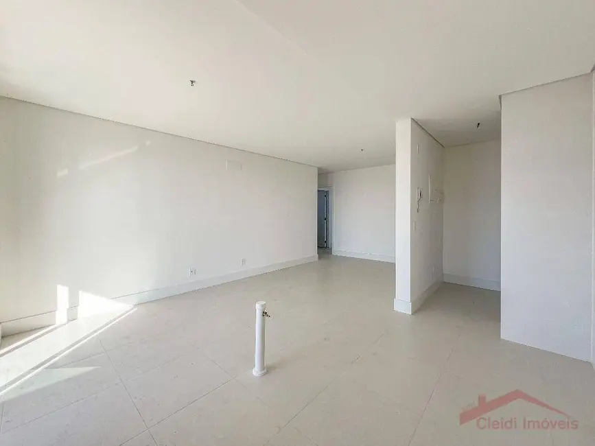 Foto 6 de Apartamento com 3 quartos à venda, 134m2 em Santo Antônio, Joinville - SC