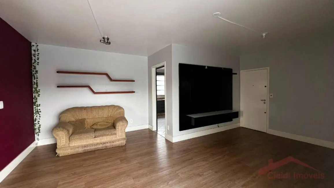 Foto 7 de Apartamento com 3 quartos para alugar, 134m2 em Saguaçu, Joinville - SC
