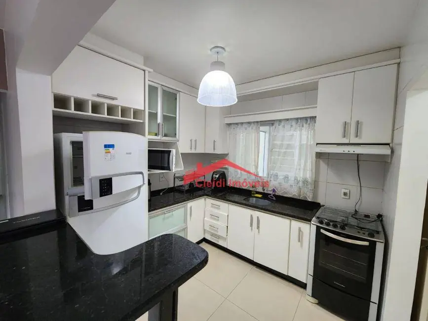 Casa de Condomínio com 4 quartos à venda, 403m2 em Iririú, Joinville - SC - imagem 5 Foto 5 de Casa de Condomínio com 4 quartos à venda, 403m2 em Iririú, Joinville - SC