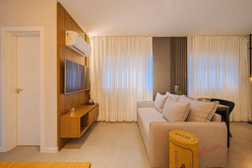 Foto 2 de Apartamento com 1 quarto à venda, 61m2 em Anita Garibaldi, Joinville - SC