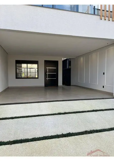 Sobrado com 3 quartos à venda, 171m2 em Jardim Sofia, Joinville - SC - imagem 4 Foto 4 de Sobrado com 3 quartos à venda, 171m2 em Jardim Sofia, Joinville - SC