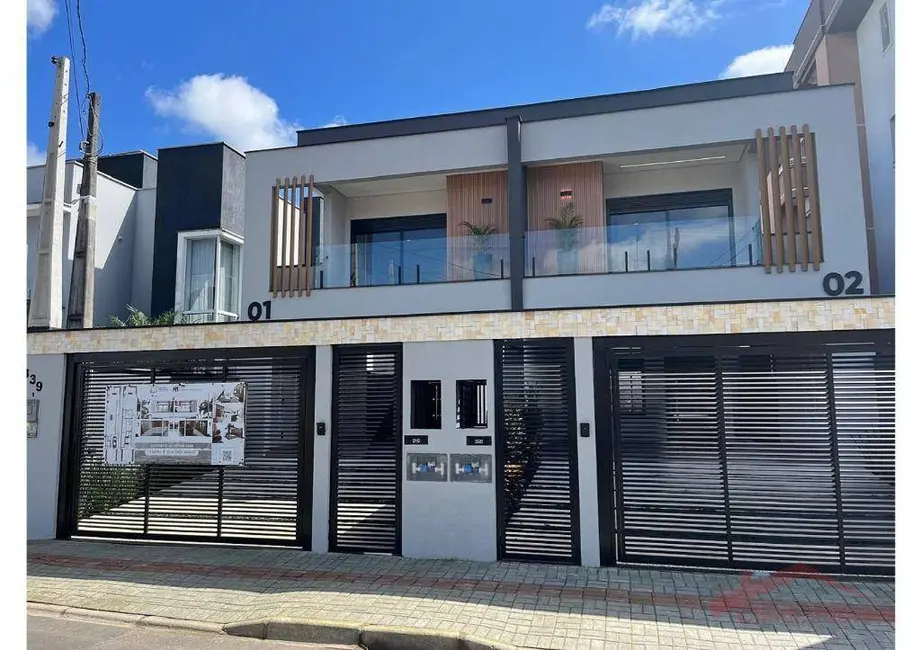 Sobrado com 3 quartos à venda, 171m2 em Jardim Sofia, Joinville - SC - imagem 1 Foto 1 de Sobrado com 3 quartos à venda, 171m2 em Jardim Sofia, Joinville - SC