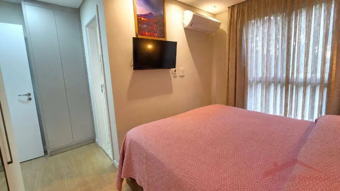 Foto 9 de Apartamento com 3 quartos à venda, 130m2 em Costa e Silva, Joinville - SC