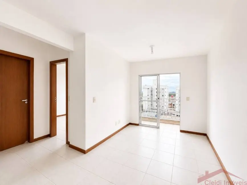 Foto 3 de Apartamento com 2 quartos para alugar, 71m2 em Boa Vista, Joinville - SC