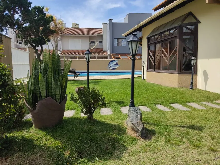 Foto 5 de Casa com 5 quartos à venda, 515m2 em Centro, Balneario Picarras - SC