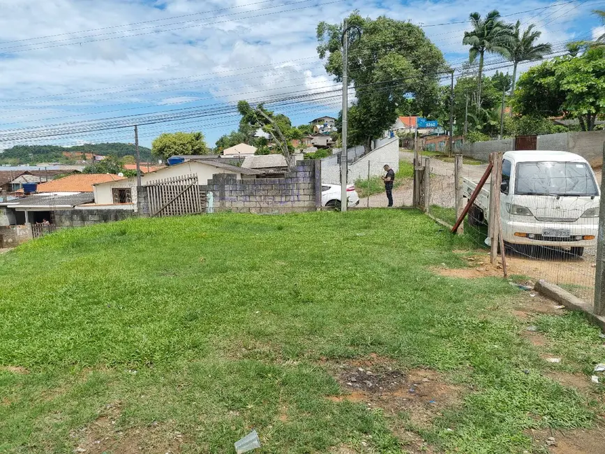 Foto 6 de Terreno / Lote à venda, 323m2 em Balneario Picarras - SC