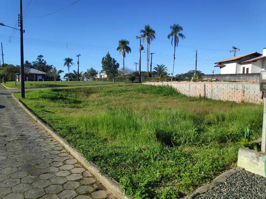 Foto 6 de Terreno / Lote à venda, 240m2 em Balneario Picarras - SC