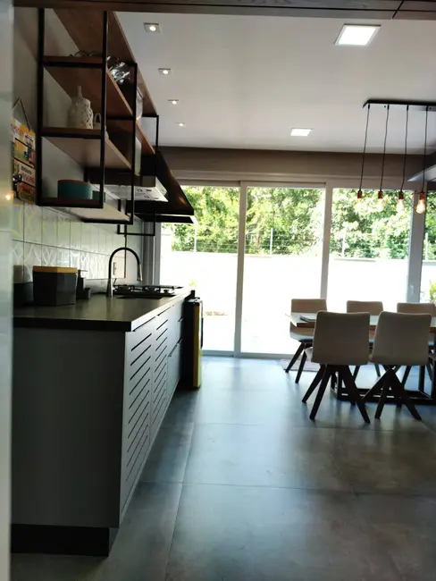 Foto 5 de Casa com 4 quartos à venda, 250m2 em Centro, Balneario Picarras - SC