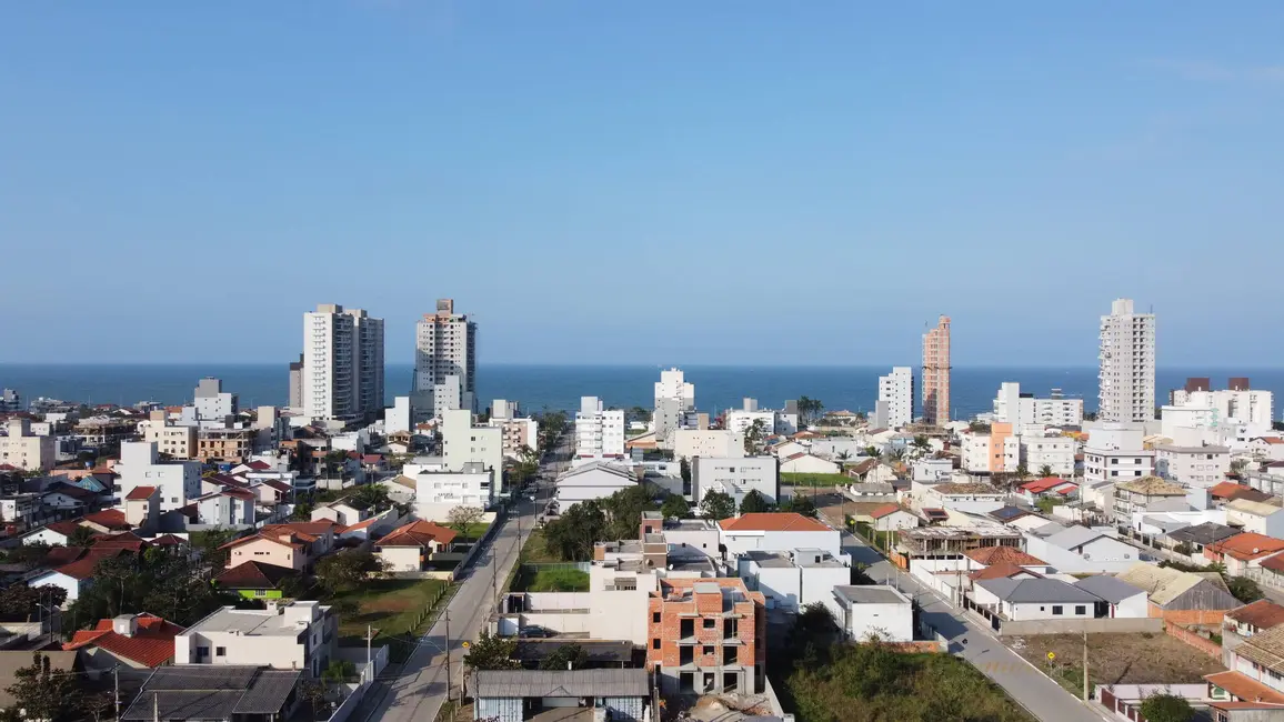 Foto 5 de Terreno / Lote à venda, 386m2 em Balneario Picarras - SC