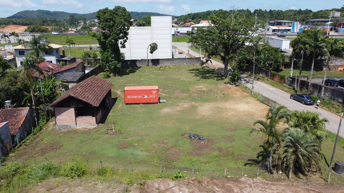 Foto 2 de Terreno / Lote à venda, 2143m2 em Balneario Picarras - SC