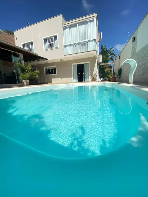 Foto 6 de Casa com 3 quartos à venda, 300m2 em Balneario Picarras - SC