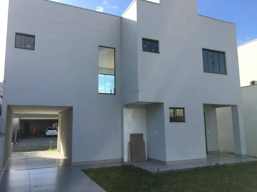 Foto 9 de Casa com 3 quartos à venda em Balneario Picarras - SC