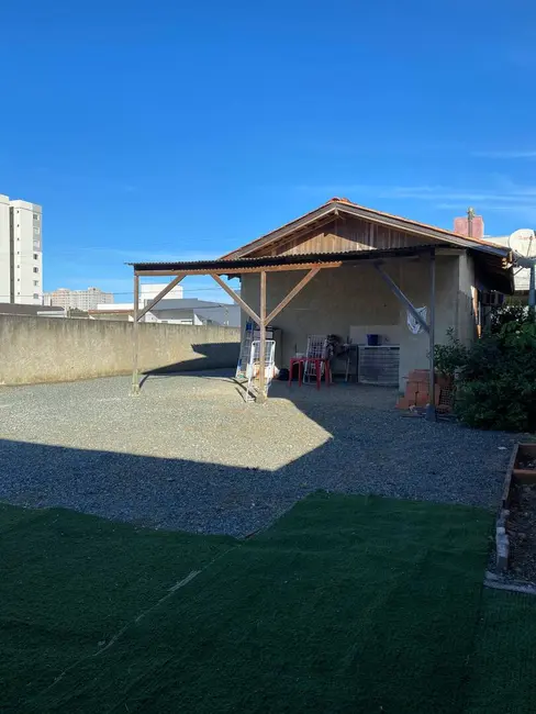 Foto 3 de Casa com 3 quartos à venda, 324m2 em Balneario Picarras - SC