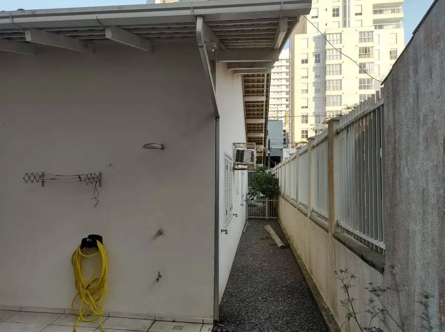 Foto 6 de Casa com 3 quartos à venda, 363m2 em Balneario Picarras - SC