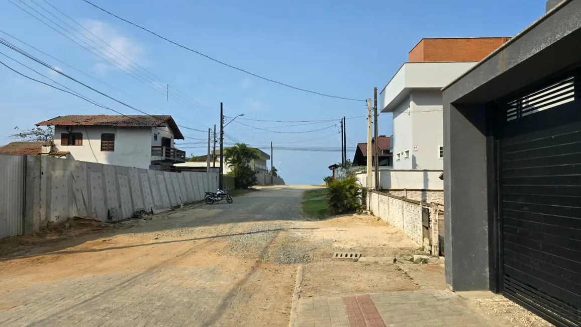 Foto 2 de Casa com 3 quartos à venda, 363m2 em Balneario Picarras - SC