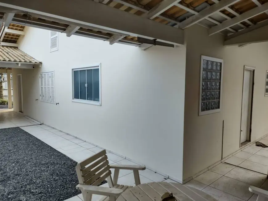 Foto 7 de Casa com 3 quartos à venda, 363m2 em Balneario Picarras - SC