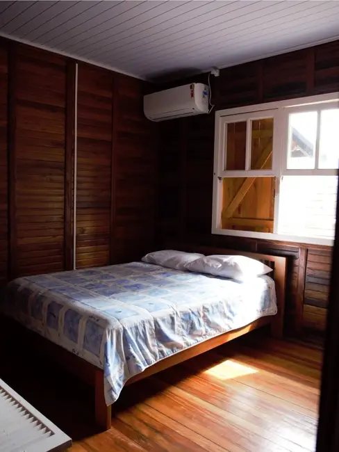 Foto 8 de Casa com 3 quartos à venda, 359m2 em Balneario Picarras - SC