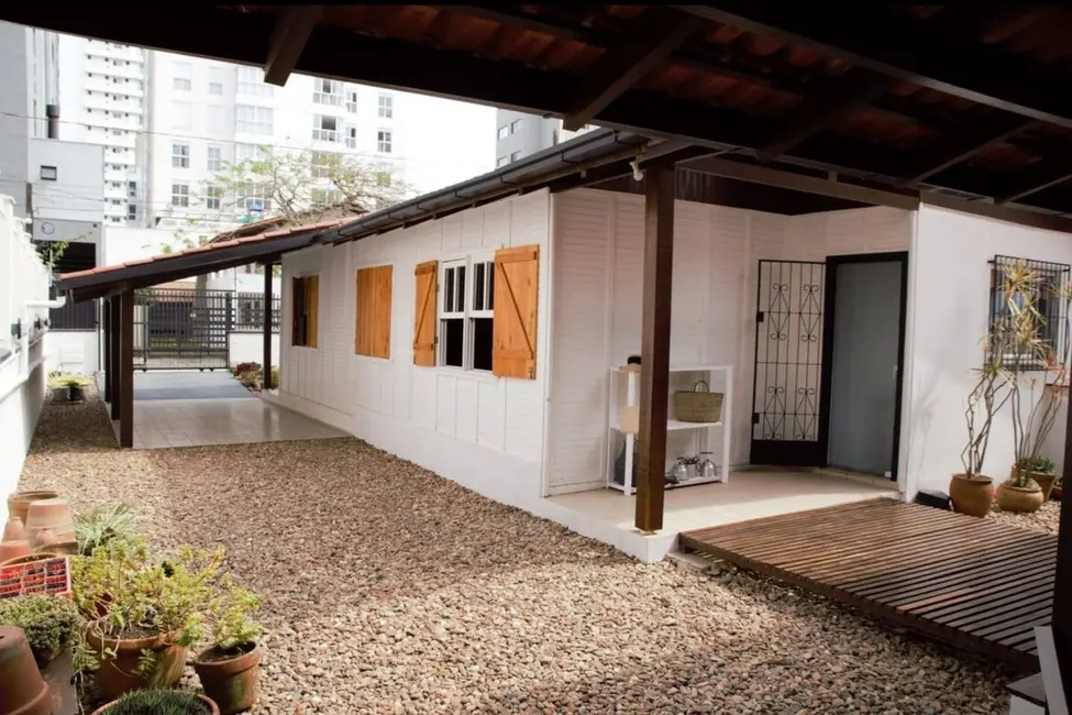 Foto 7 de Casa com 3 quartos à venda, 359m2 em Balneario Picarras - SC