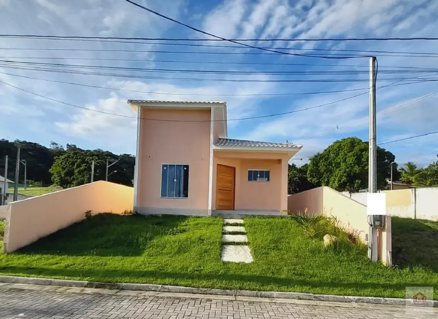 Foto 1 de Casa de Condomínio com 3 quartos à venda, 216m2 em Caxito, Marica - RJ